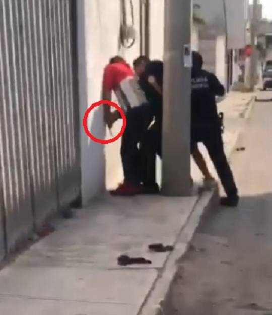A MAN SHOOTS GIRLFRIEND AFTER SCUFFLE WITH PLOICE IN MEXICO.jpg